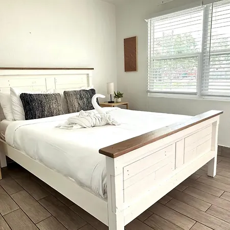 Stylish Studio 10 Min To Beach 09
